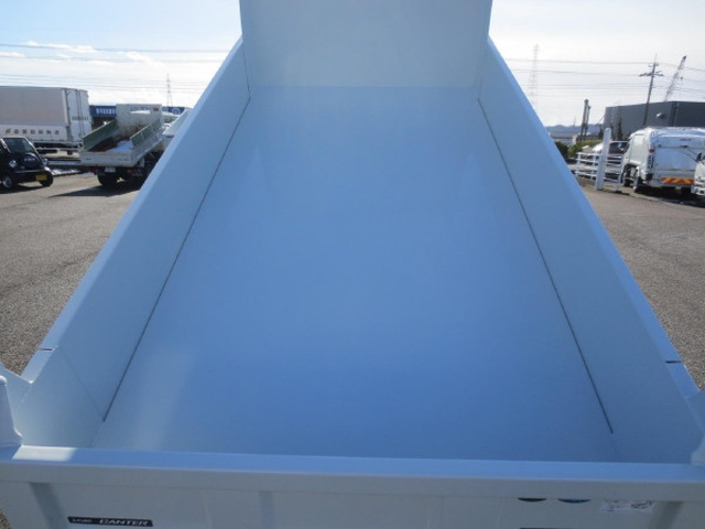 三菱ふそう キャンター 小型 土砂ダンプ 2RG-FBA60(99727) 10枚目