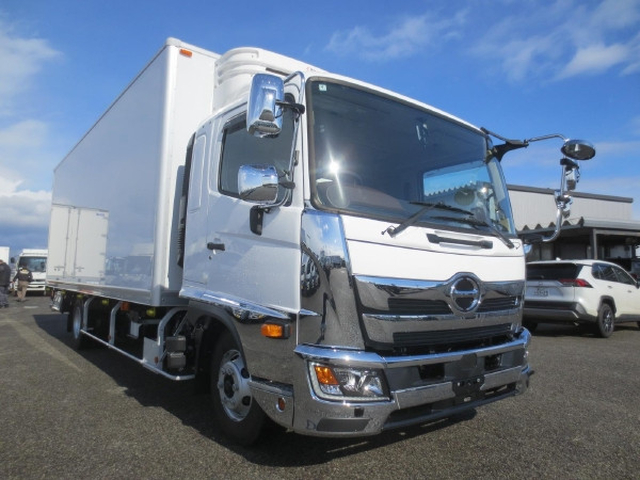 日野 レンジャー 中型 冷蔵冷凍バン 2KG-FD2ABG(99729) 2枚目