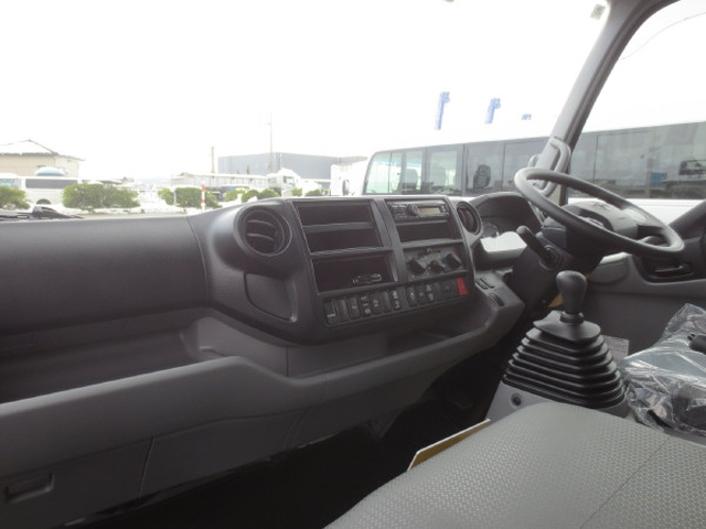 トヨタ ダイナ 小型 バン 2KG-XZU702(99728) 14枚目