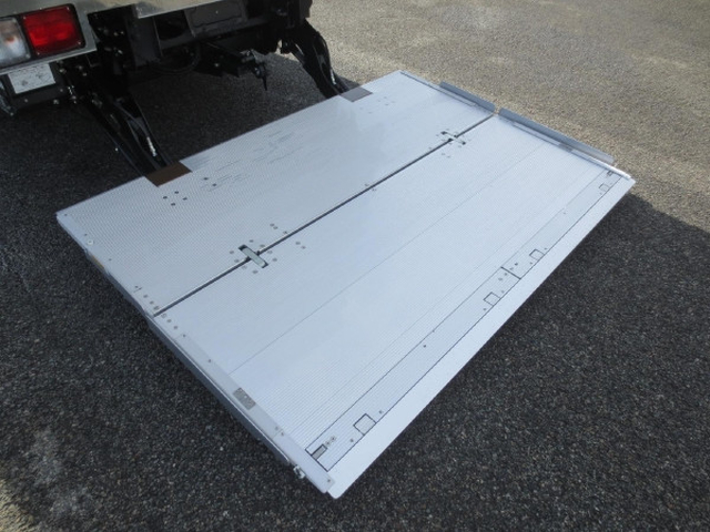 日野 レンジャー 中型 冷蔵冷凍バン 2KG-FD2ABG(99729) 12枚目