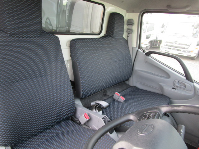 日野 デュトロ 小型 バン 2KG-XZU655M(99731) 11枚目