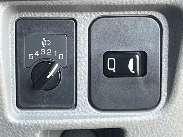 三菱ふそう キャンター 小型 平ボディ 2RG-FBAV(99730) 24枚目