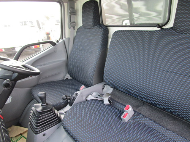 日野 デュトロ 小型 バン 2KG-XZU655M(99731) 20枚目