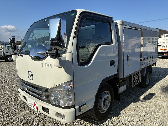 マツダ タイタン 小型 冷蔵冷凍バン 2RG-LHR88AN(99744) 1枚目