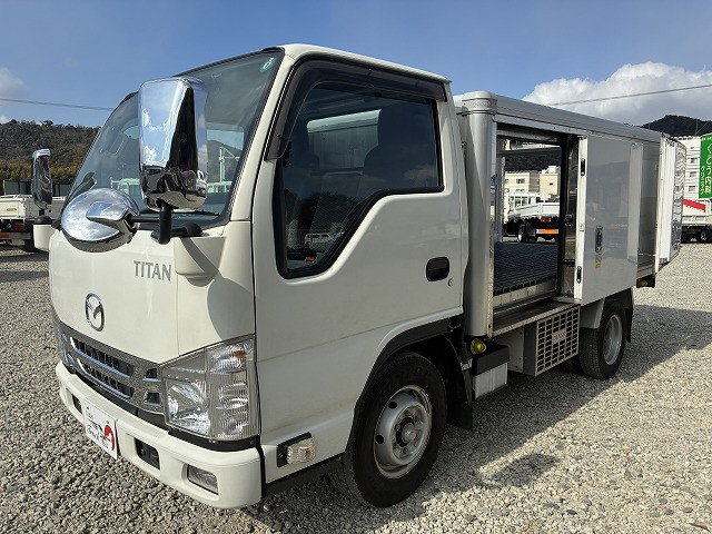 マツダ タイタン 小型 冷蔵冷凍バン 2RG-LHR88AN(99744) 9枚目