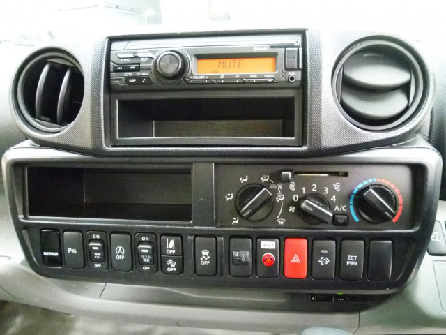 Toyota dyna Small Box body 2RG-XZU605(99743) 28枚目