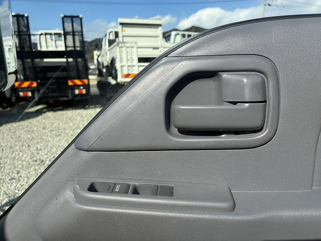 マツダ タイタン 小型 冷蔵冷凍バン 2RG-LHR88AN(99744) 44枚目