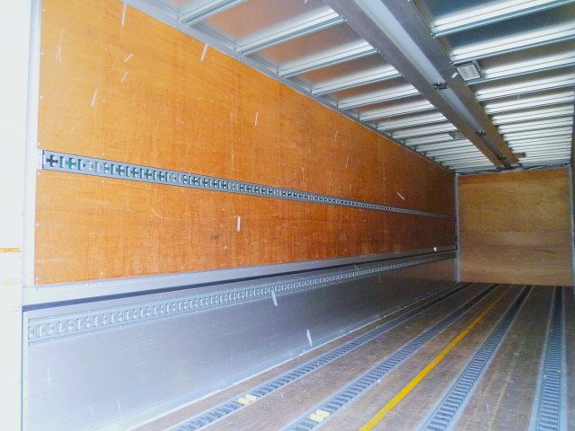 いすゞ ギガ 大型 ウィング 2PG-CYJ77C(99745) 15枚目