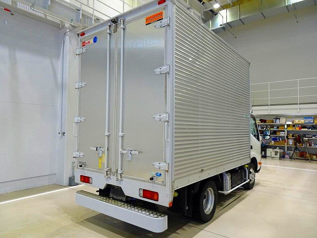 日野 デュトロ 小型 バン 2RG-XZU605M(99750) 3枚目