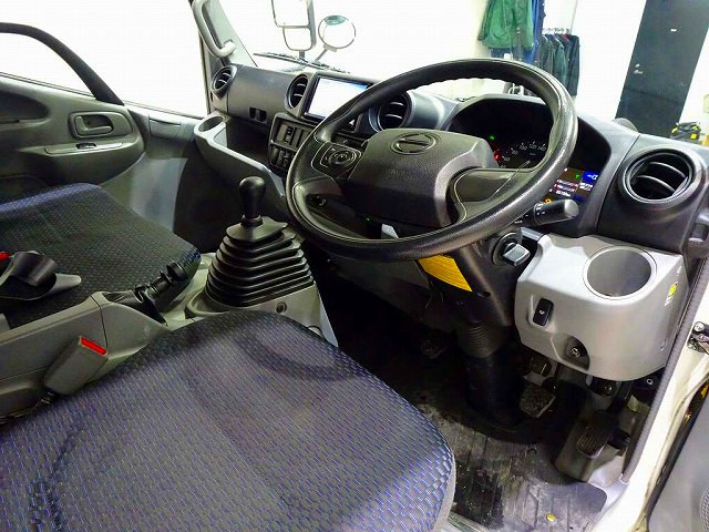 日野 デュトロ 小型 バン 2RG-XZU605M(99750) 5枚目