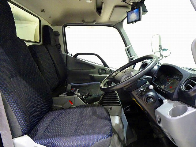 日野 デュトロ 小型 バン 2RG-XZU605M(99750) 6枚目