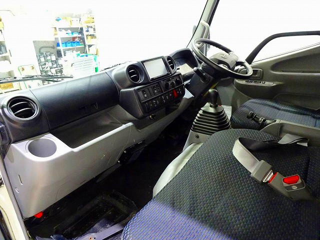 日野 デュトロ 小型 バン 2RG-XZU605M(99750) 7枚目