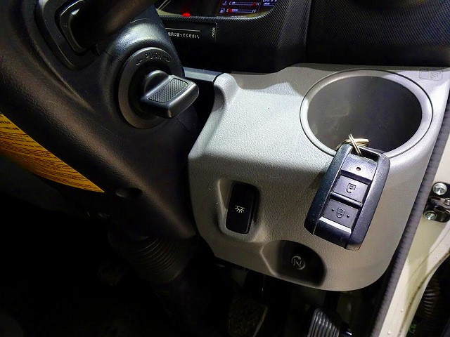 日野 デュトロ 小型 バン 2RG-XZU605M(99750) 22枚目