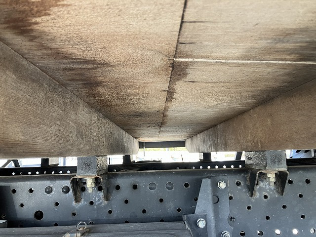 いすゞ エルフ 小型 平ボディ TRG-NNR85AR(99757) 33枚目