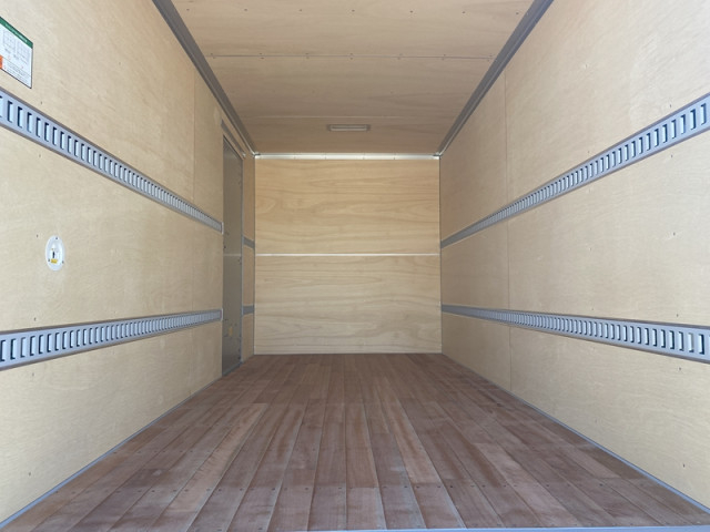 三菱ふそう キャンター 小型 バン 2PG-FEB80(99760) 9枚目