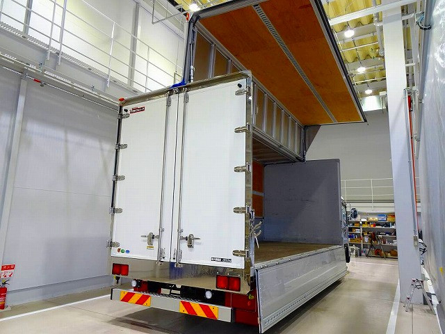 いすゞ フォワード 中型 ウィング TKG-FRR90T2(99759) 32枚目