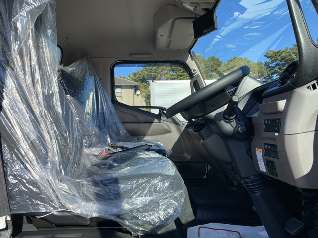 三菱ふそう キャンター 小型 バン 2PG-FEB80(99761) 15枚目