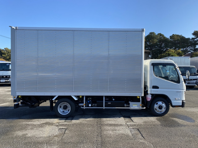 三菱ふそう キャンター 小型 バン 2RG-FEAV0(99762) 5枚目