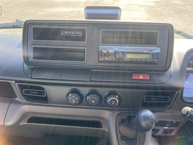 三菱ふそう キャンター 小型 バン 2RG-FEAV0(99762) 16枚目