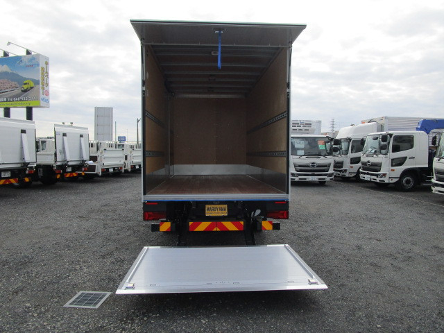 三菱ふそう キャンター 小型 バン 2RG-FEB80(99811) 8枚目