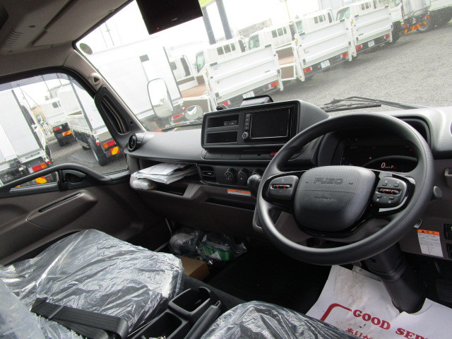 三菱ふそう キャンター 小型 バン 2RG-FEB80(99811) 11枚目