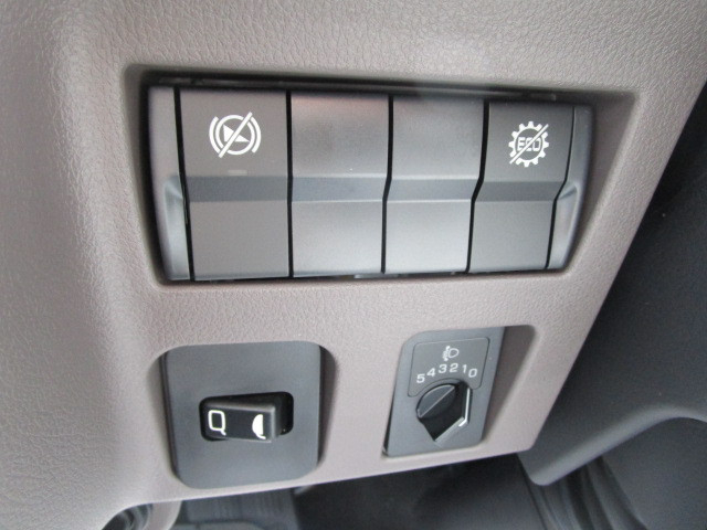 三菱ふそう キャンター 小型 バン 2RG-FEB80(99811) 15枚目