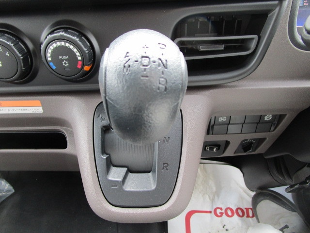 三菱ふそう キャンター 小型 バン 2RG-FEB80(99811) 18枚目