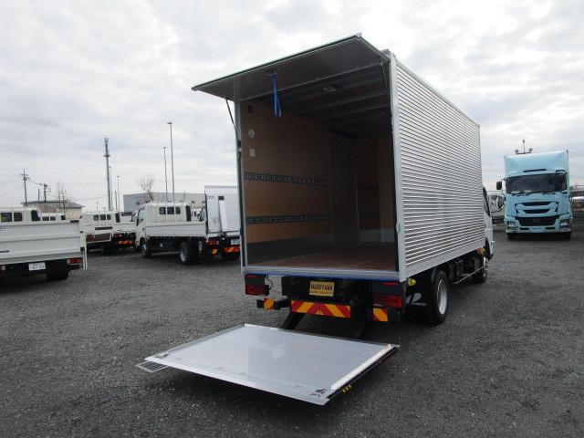 三菱ふそう キャンター 小型 バン 2RG-FEB80(99811) 38枚目