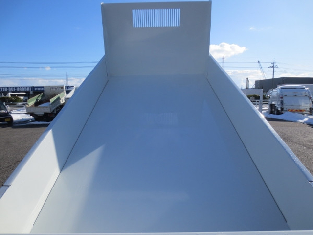 三菱ふそう キャンター 小型 土砂ダンプ 2RG-FBA60(99813) 10枚目