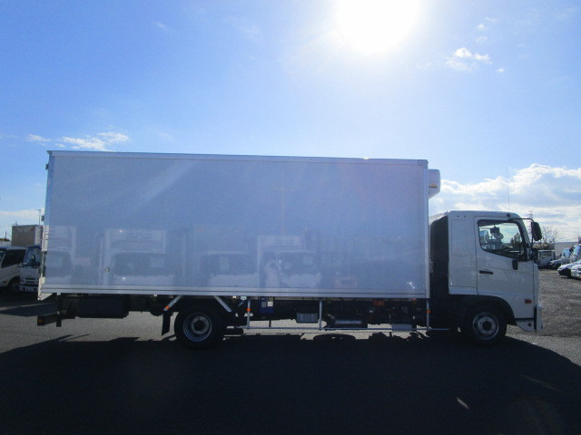 日野 レンジャー 中型 冷蔵冷凍バン 2PG-FD2ABG(99815) 6枚目