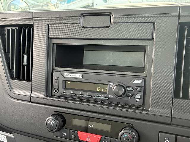 Isuzu elf Small Flat body 2TG-NJR88AF(99819) 45枚目