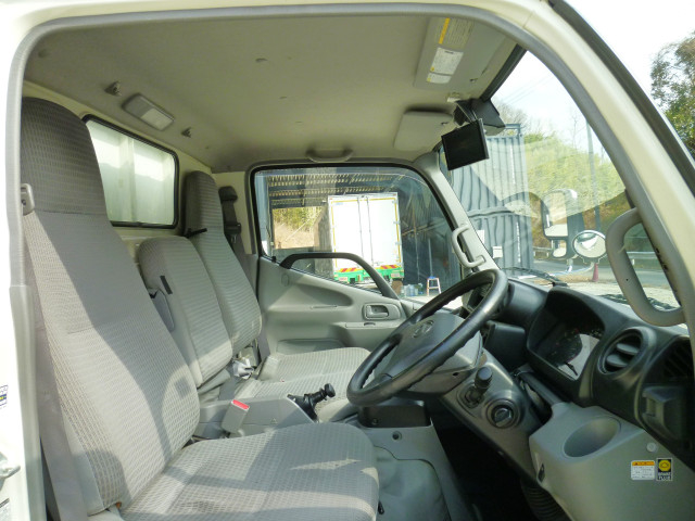 日野 デュトロ 小型 平ボディ TPG-XZU655M(99821) 30枚目