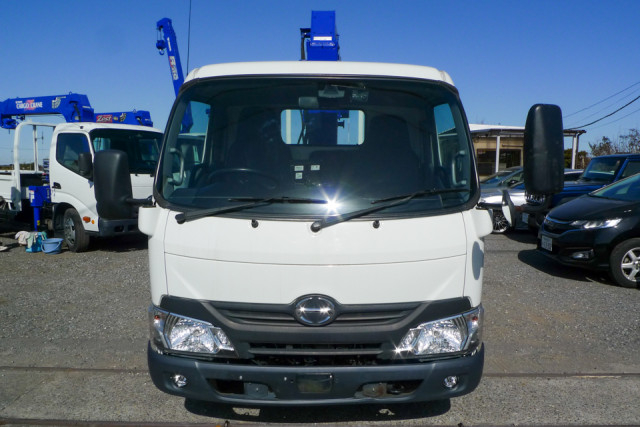 日野 デュトロ 小型 平ボディ（クレーン付） TKG-XZU645M(99837) 2枚目