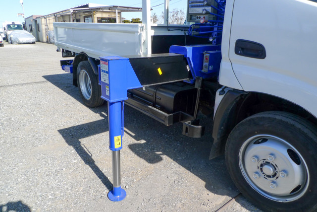 日野 デュトロ 小型 平ボディ（クレーン付） TKG-XZU645M(99837) 12枚目