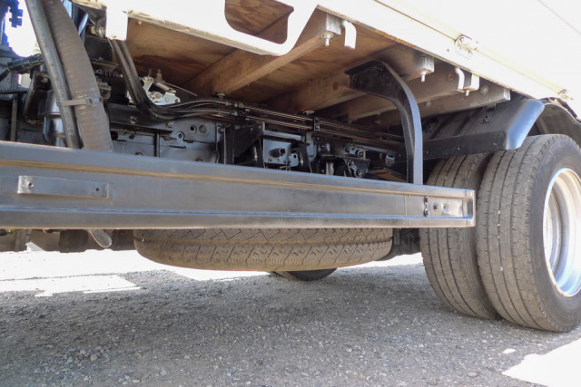 日野 デュトロ 小型 平ボディ（クレーン付） TKG-XZU645M(99837) 25枚目