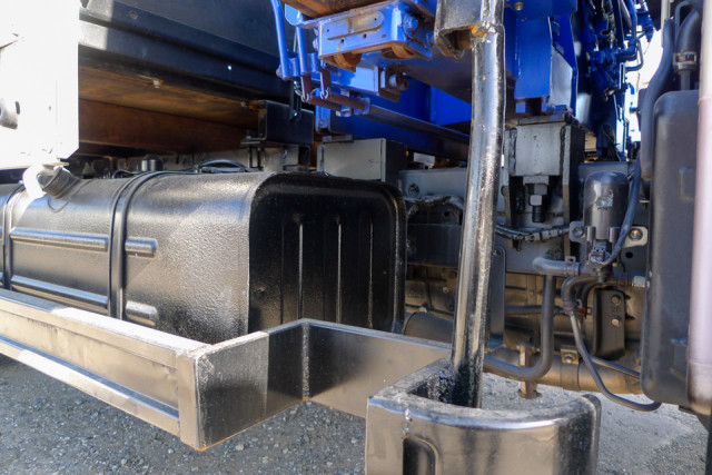 日野 デュトロ 小型 平ボディ（クレーン付） TKG-XZU645M(99837) 29枚目