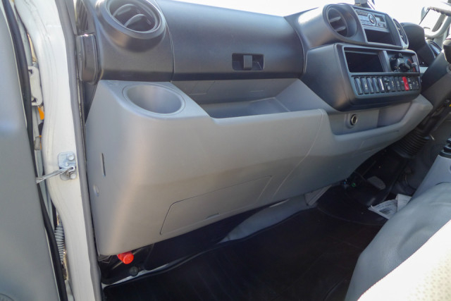 日野 デュトロ 小型 平ボディ（クレーン付） TKG-XZU645M(99837) 41枚目