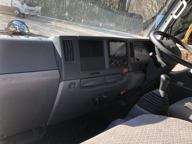 Isuzu elf Small Double cab TRG-NHR85A(99840) 28枚目