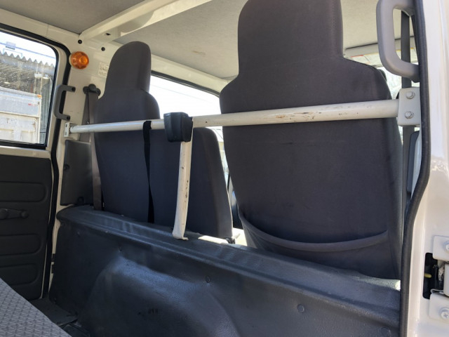 Isuzu elf Small Double cab TRG-NHR85A(99840) 32枚目