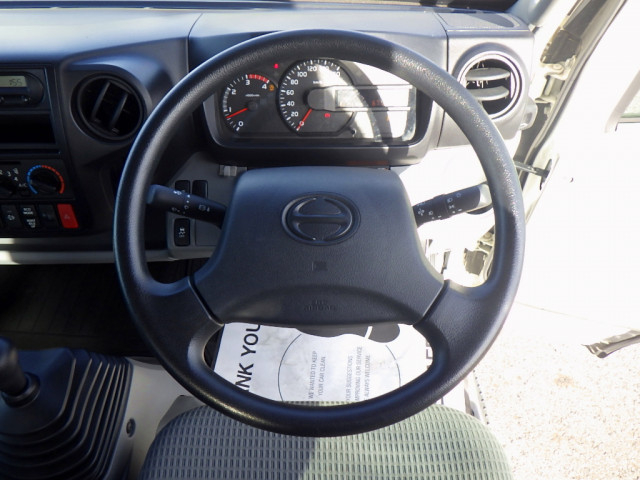 日野 デュトロ 小型 平ボディ（クレーン付） TKG-XZU712M(99845) 16枚目