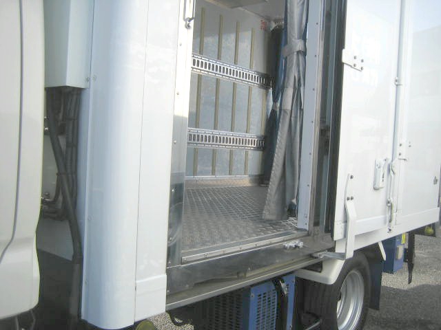 日野 デュトロ 小型 冷蔵冷凍バン 2RG-XZC605M(99896) 9枚目