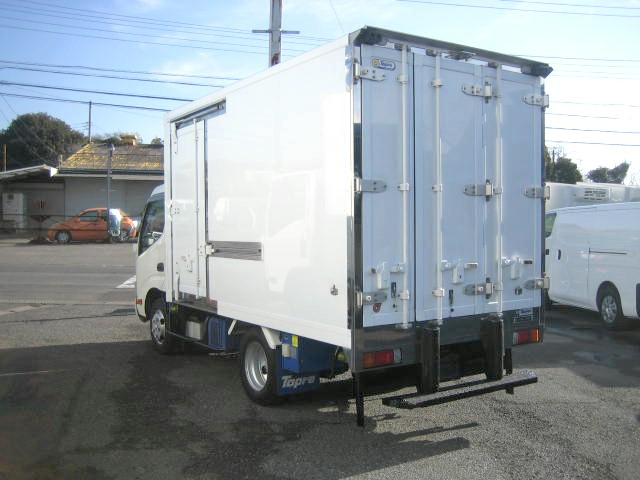 日野 デュトロ 小型 冷蔵冷凍バン 2RG-XZC605M(99896) 4枚目