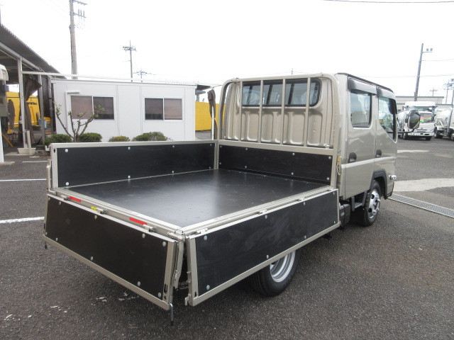 三菱ふそう キャンター 小型 Wキャブ 2RG-FBA20(99910) 9枚目