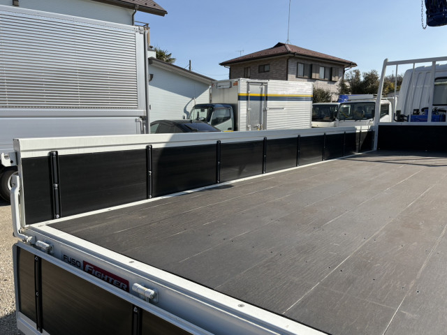 三菱ふそう キャンター 中型 平ボディ（クレーン付） 2KG-FK62F(99912) 10枚目