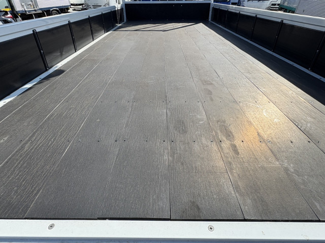 三菱ふそう キャンター 中型 平ボディ（クレーン付） 2KG-FK62F(99912) 12枚目