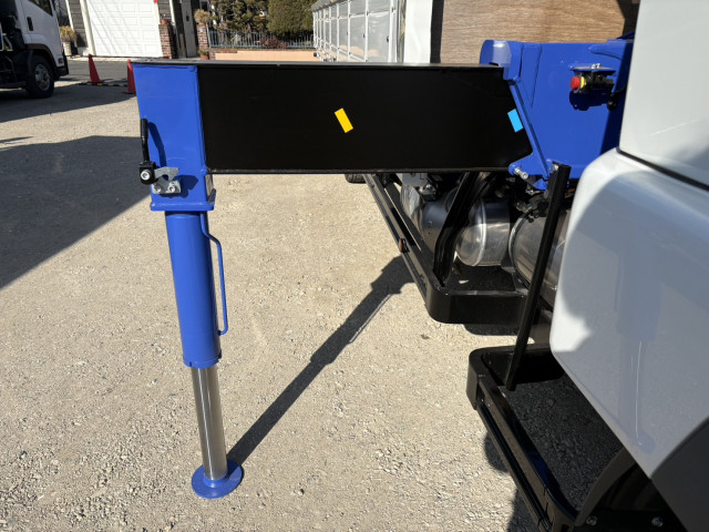 三菱ふそう キャンター 中型 平ボディ（クレーン付） 2KG-FK62F(99912) 16枚目