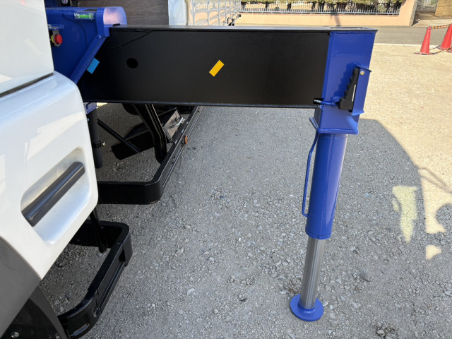 三菱ふそう キャンター 中型 平ボディ（クレーン付） 2KG-FK62F(99912) 17枚目