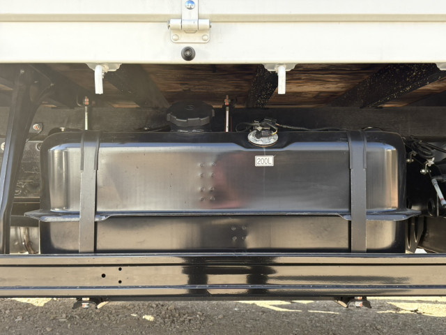 三菱ふそう キャンター 中型 平ボディ（クレーン付） 2KG-FK62F(99912) 27枚目