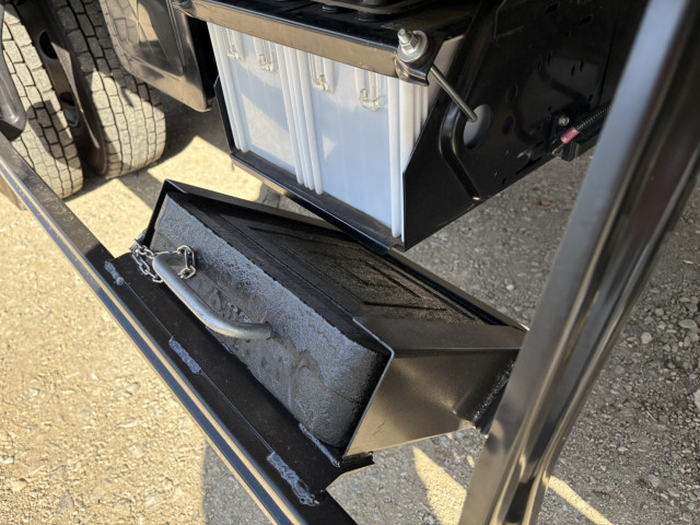 三菱ふそう キャンター 中型 平ボディ（クレーン付） 2KG-FK62F(99912) 29枚目