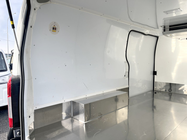 日産自動車 キャラバン 小型 冷蔵冷凍バン 3BF-VR2E26(99913) 12枚目